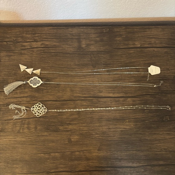 Jewelry - Must bundle Long necklace bundle